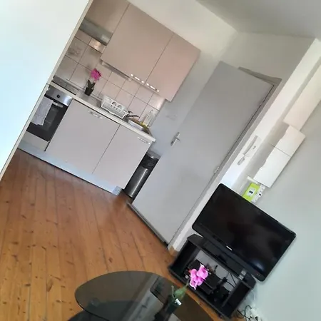 1 De Saint Honore Apartment